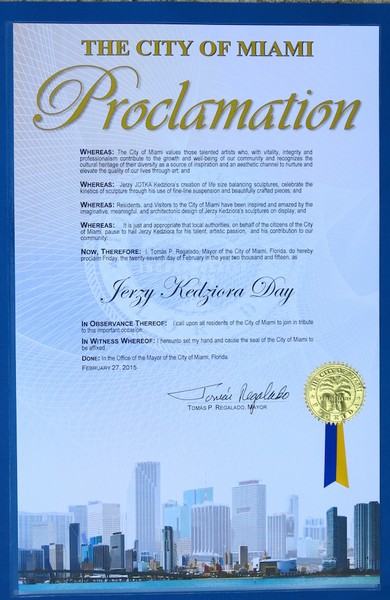 Niecodzienny zaszczyt częstochowskiego rzeżbiarza w Miami. Urząd miasta i  jego burmistrz  Tomas P. Regalado  proklamowali                        dzień 27 lutego w Miami - Dniem Jerzego Kędziory.