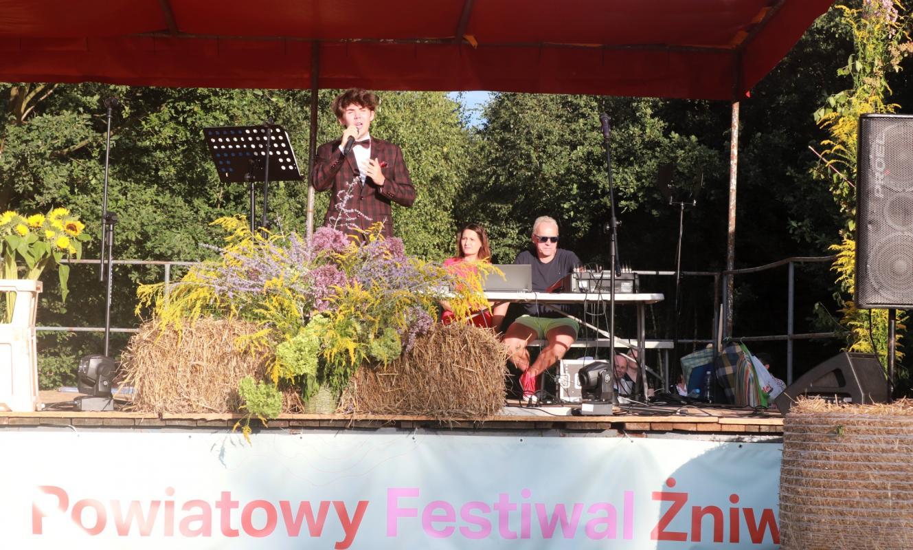 VI Powiatowy Festiwal Żniwny
